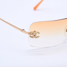 Load image into Gallery viewer, CHANEL シャネル リムレス サングラス アイウェア 4017-D c.125/56 サイズ62□17 120 ココマーク ラインストーン 美品 中古 4a004033