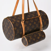 Load image into Gallery viewer, LOUIS VUITTON ルイヴィトン パピヨン30 ハンドバッグ M51385 筒型 モノグラム PVC レザー ブラウン 美品 中古 4a004175