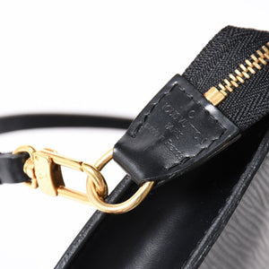 Very Good Condition LOUIS VUITTON Pochette Accessory Pouch M52942 Epi Black Gold Hardware Used 4a004180