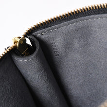 画像をギャラリービューアに読み込む, 極美品 LOUIS VUITTON ルイヴィトン ポシェット アクセソワール アクセサリーポーチ M52942 エピ ブラック ゴールド金具 中古 4a004180