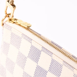 Like new LOUIS VUITTON Mini Pochette Accessory Pouch N58010 Damier Azur White Used 4a004210