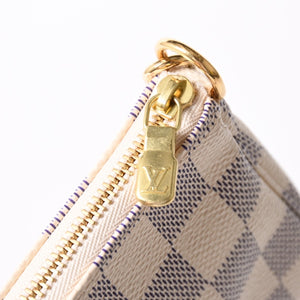 Like new LOUIS VUITTON Mini Pochette Accessory Pouch N58010 Damier Azur White Used 4a004210