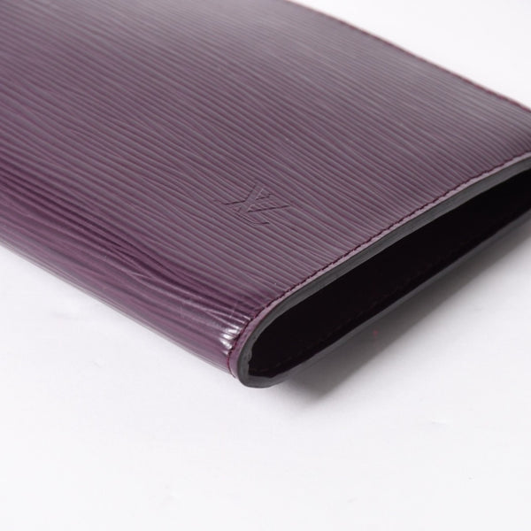 Very Good Condition LOUIS VUITTON Pochette Accessory Pouch M5298K Epi Purple Silver Hardware Used 4a004185