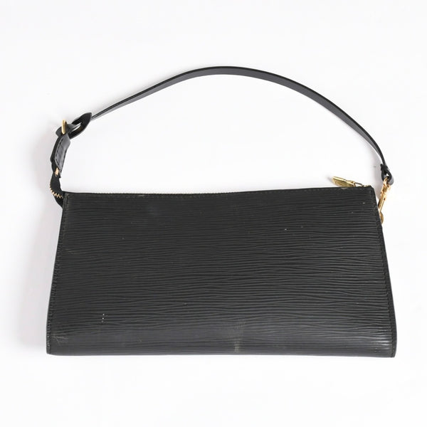 LOUIS VUITTON Pochette Accessory Pouch M52942 Epi Black Gold Hardware Good Condition Used 4a004179