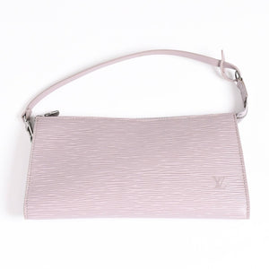 Very Good Condition LOUIS VUITTON Pochette Accessory Pouch M5294B Epi Lavender Silver Hardware Used 4a004185