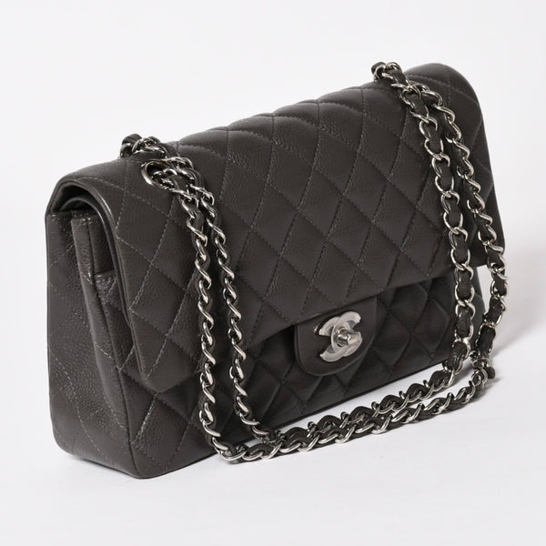 Like new CHANEL Chanel Matelasse 25 Chain Shoulder Bag A01112 16th series Coco Mark Caviar Skin Greige Used 4a004057