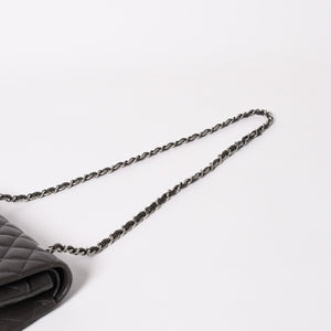 Like new CHANEL Chanel Matelasse 25 Chain Shoulder Bag A01112 16th series Coco Mark Caviar Skin Greige Used 4a004057