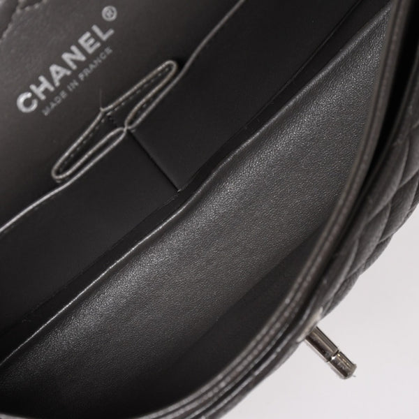 Like new CHANEL Chanel Matelasse 25 Chain Shoulder Bag A01112 16th series Coco Mark Caviar Skin Greige Used 4a004057