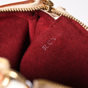 Very Good Condition LOUIS VUITTON Pochette Accessory Pouch M92649 Monogram Multicolor White Used 4a003923