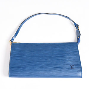 Very Good Condition LOUIS VUITTON Pochette Accessoire One Shoulder Bag M52945 Epi Leather Blue Used 4a004200