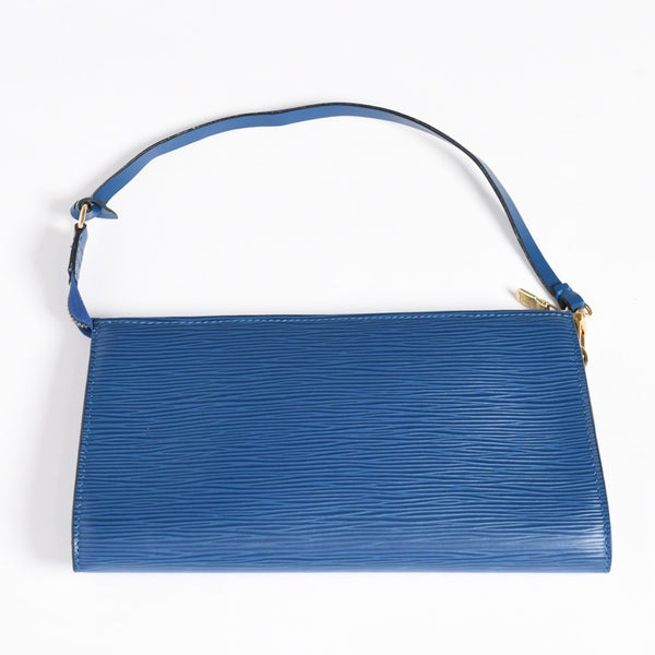 Very Good Condition LOUIS VUITTON Pochette Accessoire One Shoulder Bag M52945 Epi Leather Blue Used 4a004200