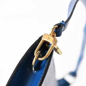 Very Good Condition LOUIS VUITTON Pochette Accessoire One Shoulder Bag M52945 Epi Leather Blue Used 4a004200