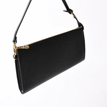 画像をギャラリービューアに読み込む, 極美品 LOUIS VUITTON ルイヴィトン ポシェット アクセソワール アクセサリーポーチ M52942 エピ ブラック ゴールド金具 中古 4a004217