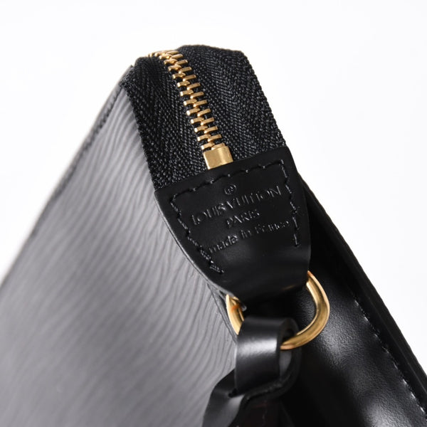 Very Good Condition LOUIS VUITTON Pochette Accessory Pouch M52942 Epi Black Gold Hardware Used 4a004217