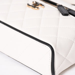 CHANEL Slim Vanity Bag Vanity Case Shoulder Bag Random Number Lambskin White Black Bicolor Silver Hardware Good Condition Used 4a004238