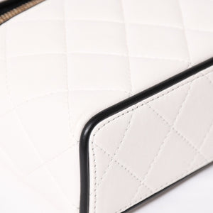 CHANEL Slim Vanity Bag Vanity Case Shoulder Bag Random Number Lambskin White Black Bicolor Silver Hardware Good Condition Used 4a004238