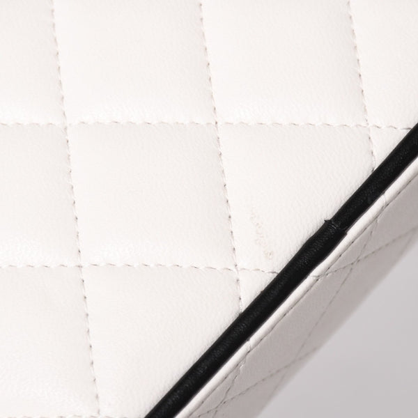 CHANEL Slim Vanity Bag Vanity Case Shoulder Bag Random Number Lambskin White Black Bicolor Silver Hardware Good Condition Used 4a004238