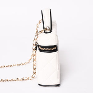 CHANEL Slim Vanity Bag Vanity Case Shoulder Bag Random Number Lambskin White Black Bicolor Silver Hardware Good Condition Used 4a004238