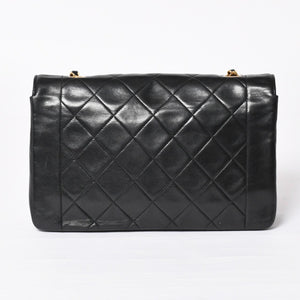Very Good Condition CHANEL Diana 25 S Flap S Chain Shoulder Bag No. 2 Coco Mark Lambskin Black Gold Hardware Used 4a003914
