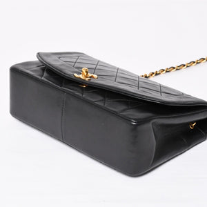 Very Good Condition CHANEL Diana 25 S Flap S Chain Shoulder Bag No. 2 Coco Mark Lambskin Black Gold Hardware Used 4a003914