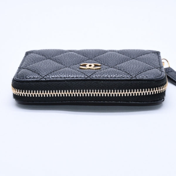 極美品 CHANEL シャネル クラシック ジップ コインケース AP0216 キャビア極美品 CHANEL シャネル クラシック ジップ コインケース AP0216 マトラッセ キャビアスキン ランダム番台 ブラック 財布 カードケース ゴールド金具 中古 4a004257