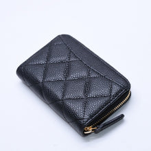 Load image into Gallery viewer, 極美品 CHANEL シャネル クラシック ジップ コインケース AP0216 キャビア極美品 CHANEL シャネル クラシック ジップ コインケース AP0216 マトラッセ キャビアスキン ランダム番台 ブラック 財布 カードケース ゴールド金具 中古 4a004257