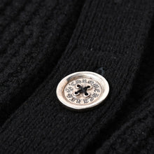 画像をギャラリービューアに読み込む, 新品同様 CHROME HEARTS クロムハーツ カシミヤ ニットカーディガン サイズM CHクロスパッチ 1パッチ ブラック シルバー925 中古 4a004332