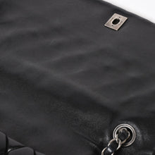 画像をギャラリービューアに読み込む, CHANEL シャネル バブルキルト チェーンショルダーバッグ ハンドバッグ 15番台 ラムスキン ブラック シルバー金具 美品 中古 4a004407