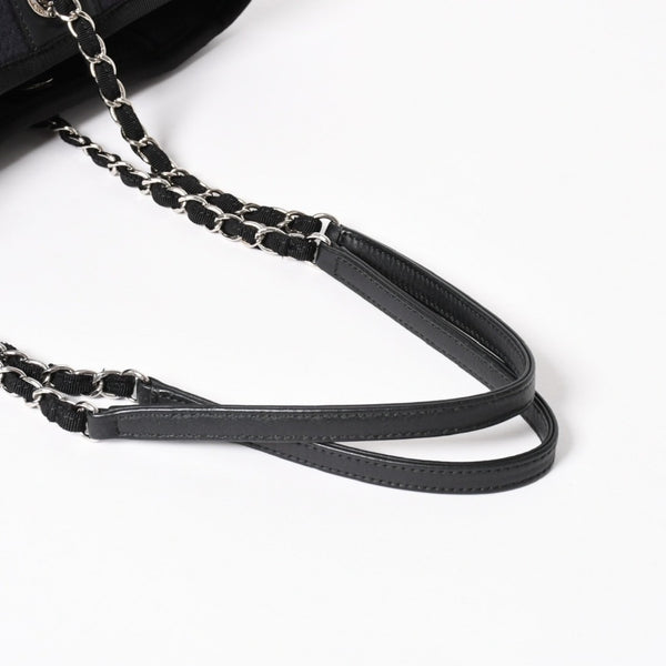CHANEL シャネル ドーヴィルMM チェーンストラップトートバッグ ランダム番台 ショルダーバッグ ダークネイビー ブラック コットンファイバー シルバー金具 良品 中古 4a004278