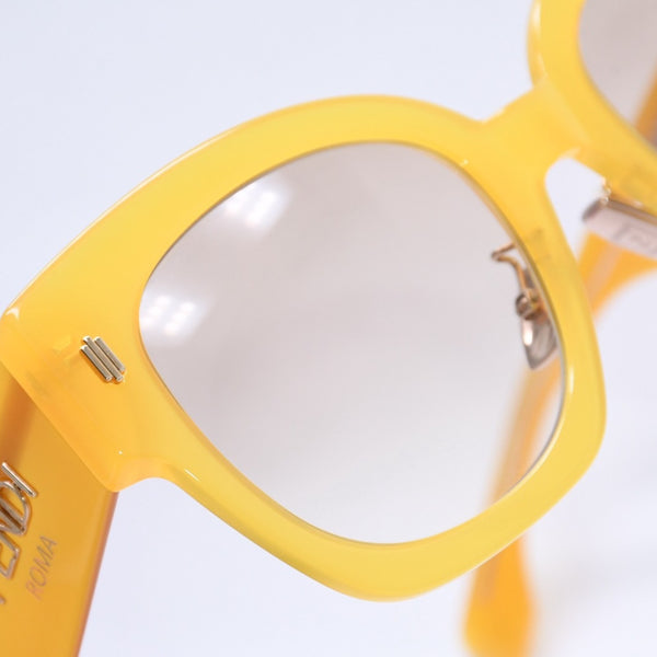 FENDI フェンディ ローマ サングラス イエロー サイドロゴ FF 0458/G/S アイウェア 52◻︎23 150 ブラウンレンズ 美品 中古 4a004323