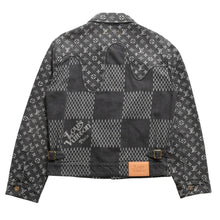 画像をギャラリービューアに読み込む, LOUIS VUITTON ルイヴィトン × NIGO ジャイアントダミエウェーブス デニムジャケット ニゴー コラボレーション モノグラム ダミエ アウター ブラック グレー 44サイズ ゴールド金具 美品 中古 4a004413