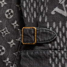 画像をギャラリービューアに読み込む, LOUIS VUITTON ルイヴィトン × NIGO ジャイアントダミエウェーブス デニムジャケット ニゴー コラボレーション モノグラム ダミエ アウター ブラック グレー 44サイズ ゴールド金具 美品 中古 4a004413