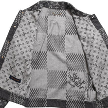 画像をギャラリービューアに読み込む, LOUIS VUITTON ルイヴィトン × NIGO ジャイアントダミエウェーブス デニムジャケット ニゴー コラボレーション モノグラム ダミエ アウター ブラック グレー 44サイズ ゴールド金具 美品 中古 4a004413