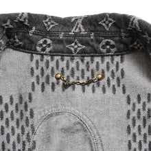 画像をギャラリービューアに読み込む, LOUIS VUITTON ルイヴィトン × NIGO ジャイアントダミエウェーブス デニムジャケット ニゴー コラボレーション モノグラム ダミエ アウター ブラック グレー 44サイズ ゴールド金具 美品 中古 4a004413