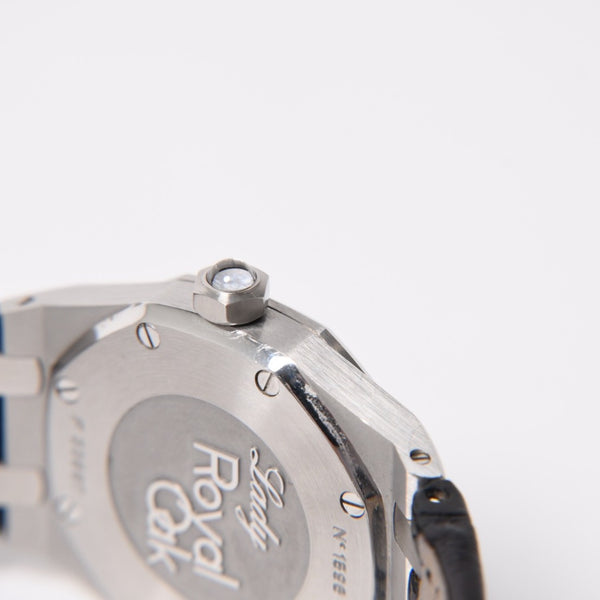 AUDEMARS PIGUET オーデマピゲ ロイヤルオーク 腕時計 67601ST.ZZ.D012CR.01 シルバー文字盤 革 SS QZ ダイヤモンド 美品 中古 4a004284