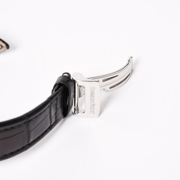 AUDEMARS PIGUET オーデマピゲ ロイヤルオーク 腕時計 67601ST.ZZ.D012CR.01 シルバー文字盤 革 SS QZ ダイヤモンド 美品 中古 4a004284