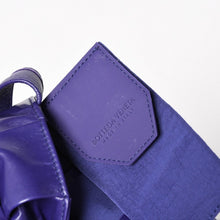 画像をギャラリービューアに読み込む, 極美品 BOTTEGA VENETA ボッテガ ヴェネタ キャンディカセット イントレチャート ミニ ショルダーバッグ パープル シルバー金具 中古 4a004306
