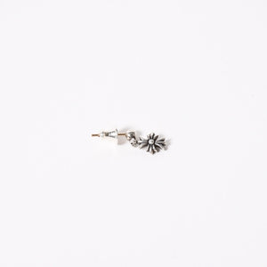 新品未使用 CHROME HEARTS クロムハーツ TNY E CH PLS タイニーE CHプラス ドロップピアス 重量約1.16g .925刻印 シルバー925 中古 4a004329