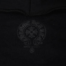 画像をギャラリービューアに読み込む, 新品未使用 CHROME HEARTS クロムハーツ 大阪限定ホースシュー ジップアップフーディ パーカー 大阪限定 ホースシュー CHプラス スクロールラベル ダガー ブラック シルバー925 XLサイズ 中古 4a004315