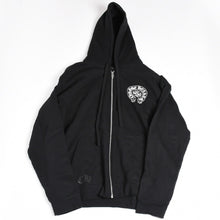 画像をギャラリービューアに読み込む, 新品同様 CHROME HEARTS クロムハーツ 大阪限定ホースシュー ジップアップフーディ パーカー 大阪限定 ホースシュー CHプラス スクロールラベル ダガー ブラック シルバー925 XLサイズ 中古 4a004313
