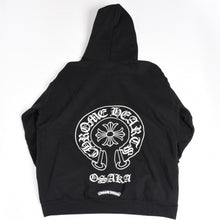 画像をギャラリービューアに読み込む, 新品同様 CHROME HEARTS クロムハーツ 大阪限定ホースシュー ジップアップフーディ パーカー 大阪限定 ホースシュー CHプラス スクロールラベル ダガー ブラック シルバー925 XLサイズ 中古 4a004313