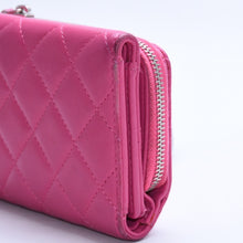 画像をギャラリービューアに読み込む, CHANEL シャネル マトラッセ 21番台 コンパクトウォレット 三つ折り財布 ラムスキン ピンク シルバー金具 美品 中古 4a004264