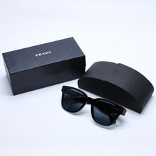 画像をギャラリービューアに読み込む, 極美品 PRADA プラダ Sunglasses サングラス ブラック ダークブルーレンズ SPR A04-F サイズ54◻︎18 中古 4a004314