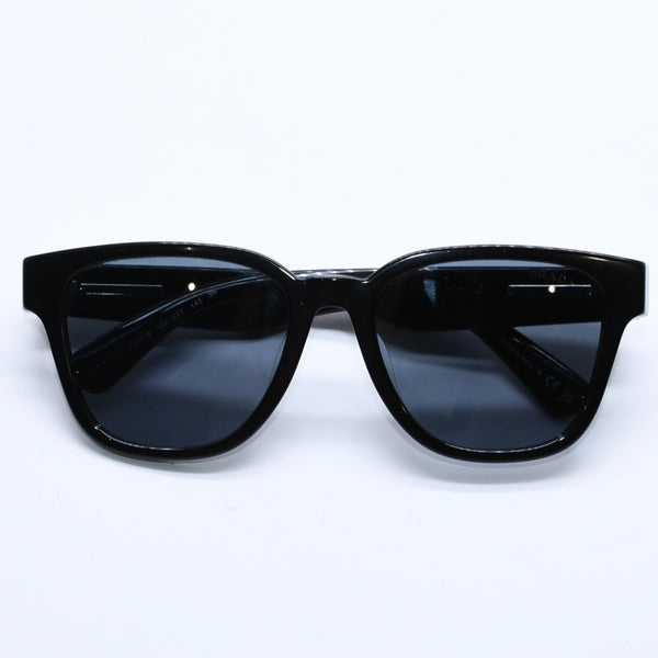 Excellent condition PRADA sunglasses, black with dark blue lenses, SPR A04-F, size 54.◻18 Used 4a004314