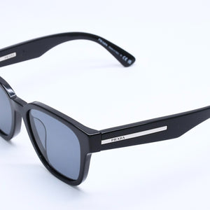 Excellent condition PRADA sunglasses, black with dark blue lenses, SPR A04-F, size 54.◻18 Used 4a004314