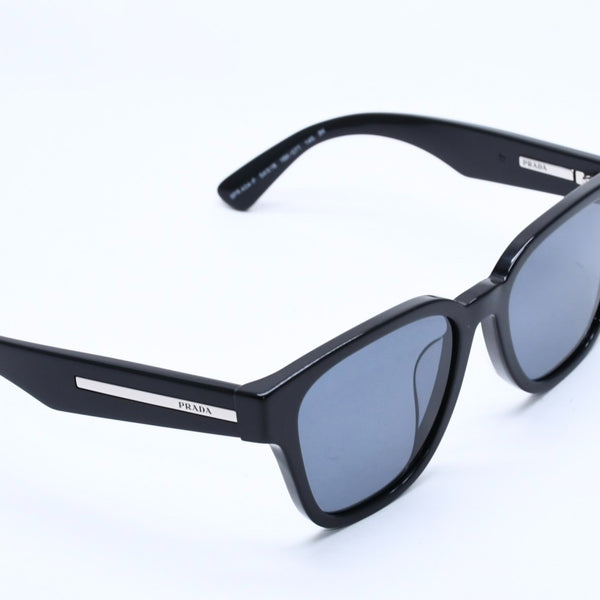 Excellent condition PRADA sunglasses, black with dark blue lenses, SPR A04-F, size 54.◻18 Used 4a004314