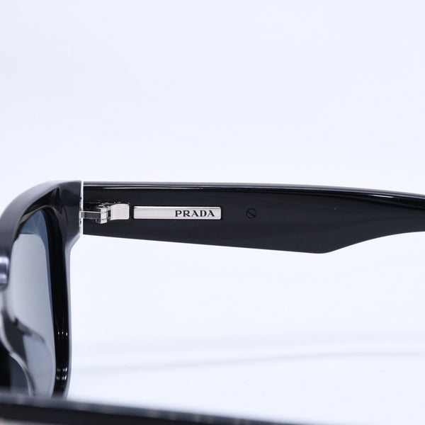 Excellent condition PRADA sunglasses, black with dark blue lenses, SPR A04-F, size 54.◻18 Used 4a004314