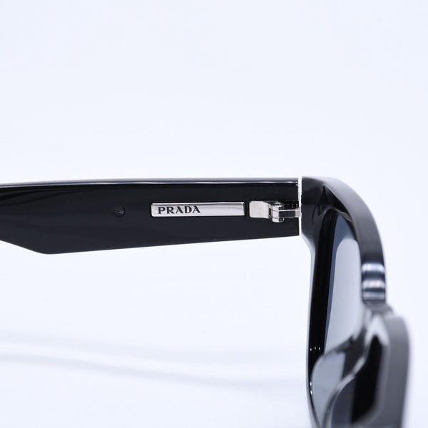 Excellent condition PRADA sunglasses, black with dark blue lenses, SPR A04-F, size 54.◻18 Used 4a004314