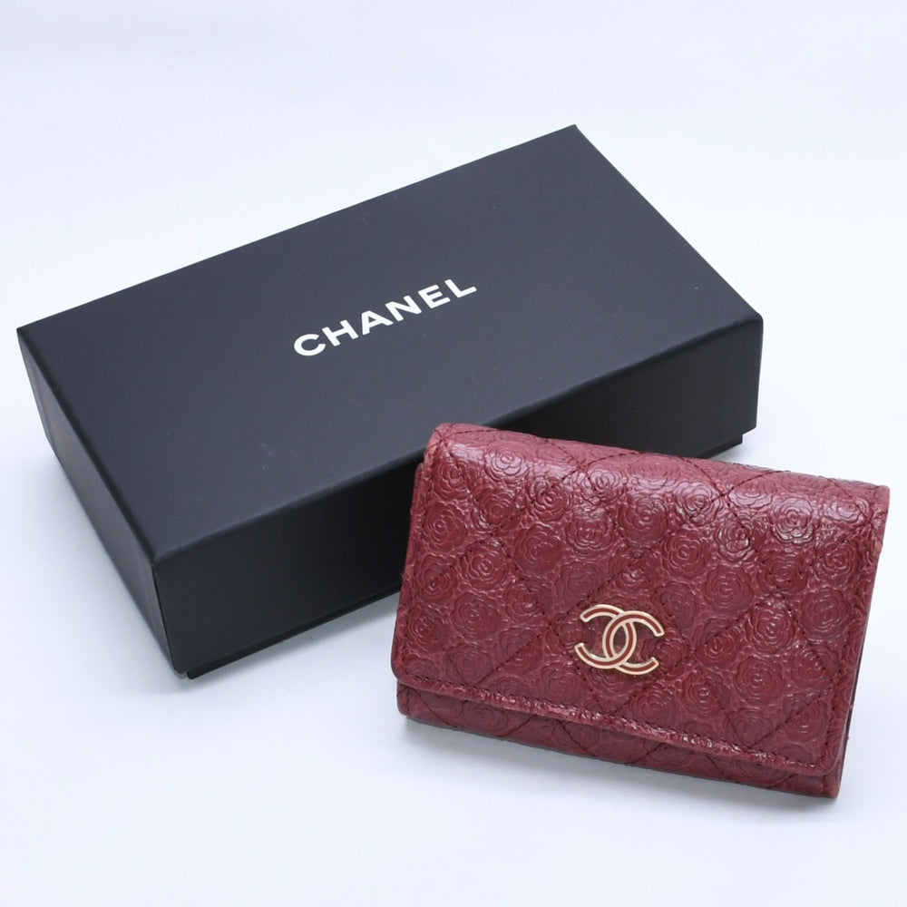 CHANEL シャネル カメリア型押し マトラッセ キーケース 26番台 カーフスキン ココマーク ボルドー ゴールド金具 美品 中古 4a004262