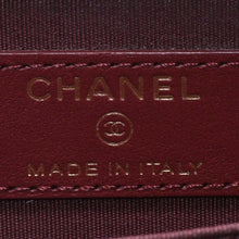 画像をギャラリービューアに読み込む, 極美品 CHANEL シャネル カメリア型押し マトラッセ ラウンドファスナー コインケース 26番台 カーフスキン キルティング ココマーク ボルドー ゴールド金具 中古 4a004263